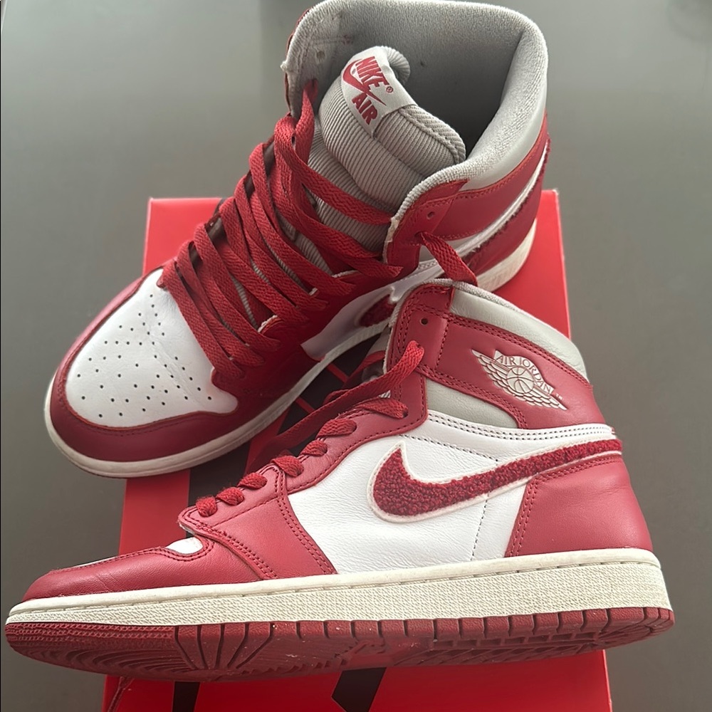 Woman’s Air Jordan 1 Retro Hi OG